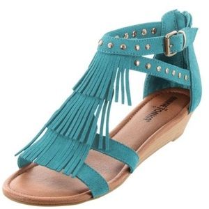 Minnetonka frill small wedged sandals